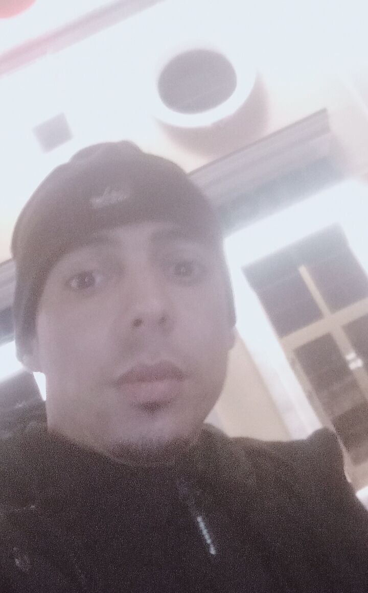  34365037  Abdou, 32 ,    Algiers