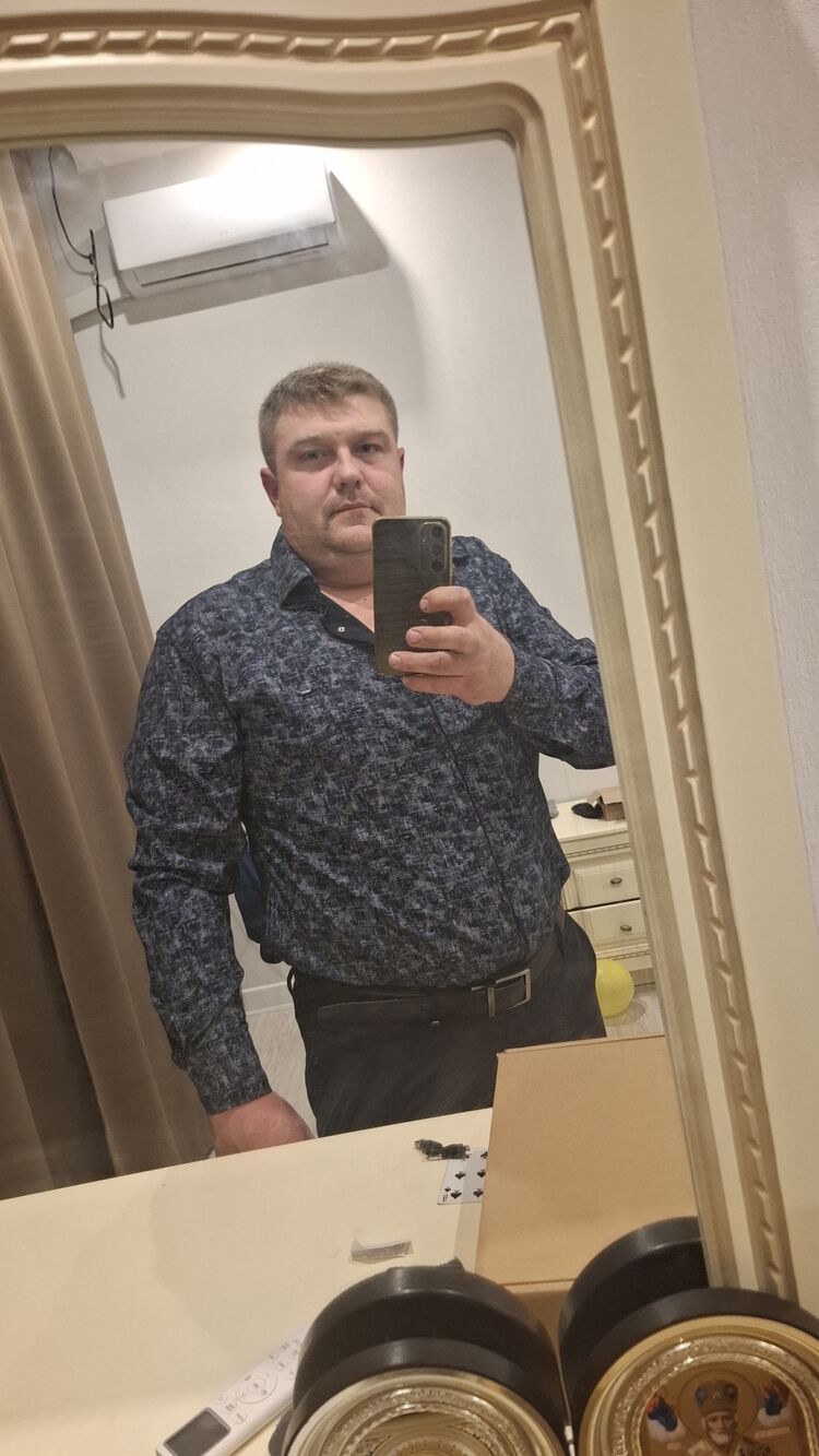  49220937  , 32 ,    