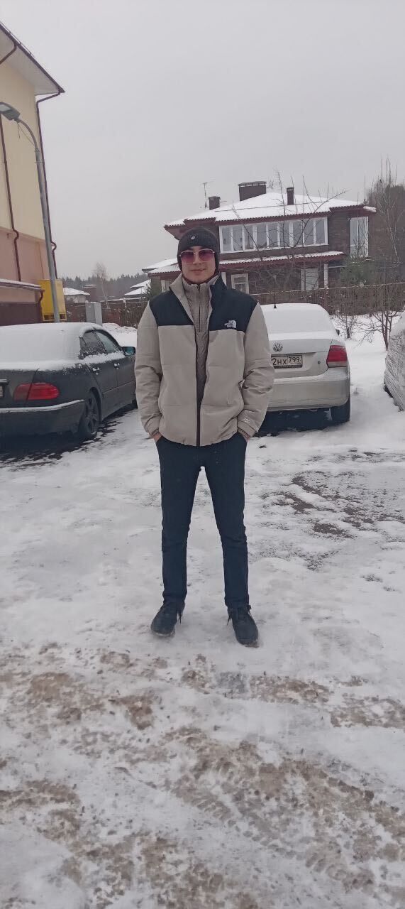  31280097  Davlatbek, 23 ,    