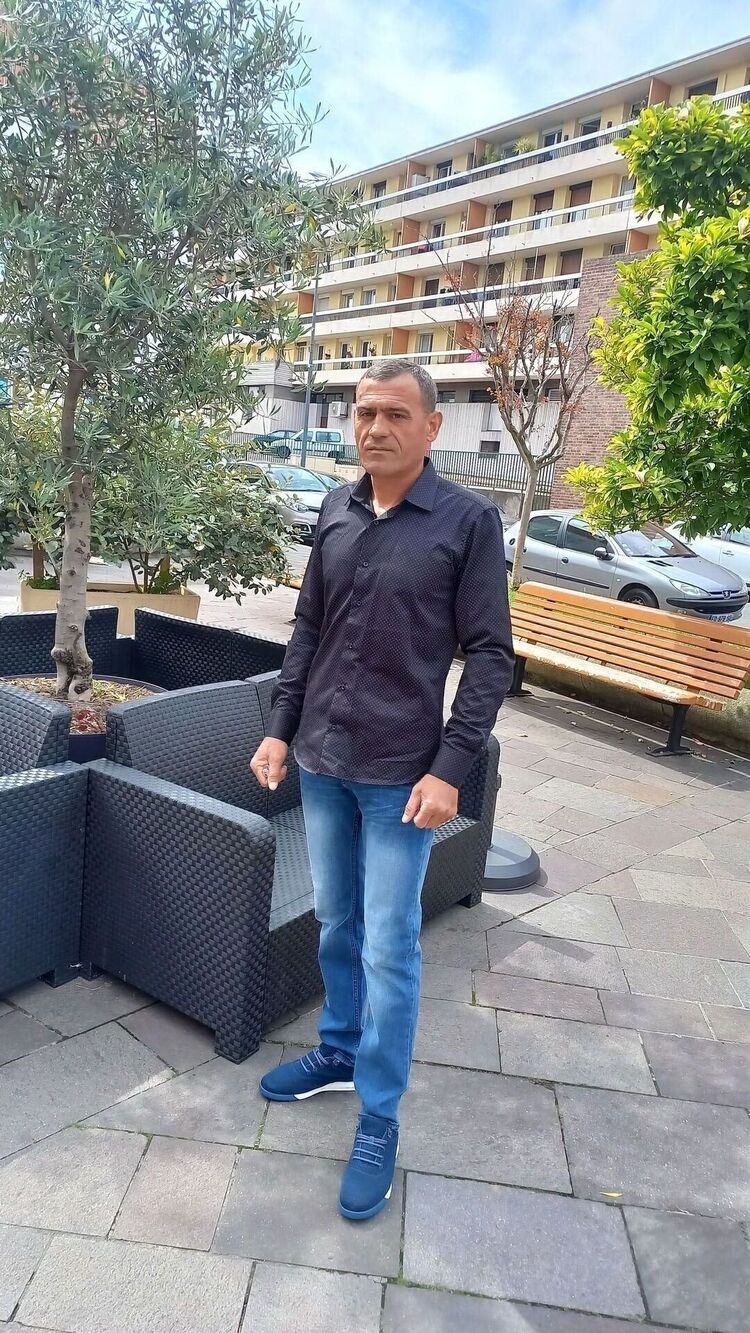  ,   Marcel, 48 ,   ,   , c , 