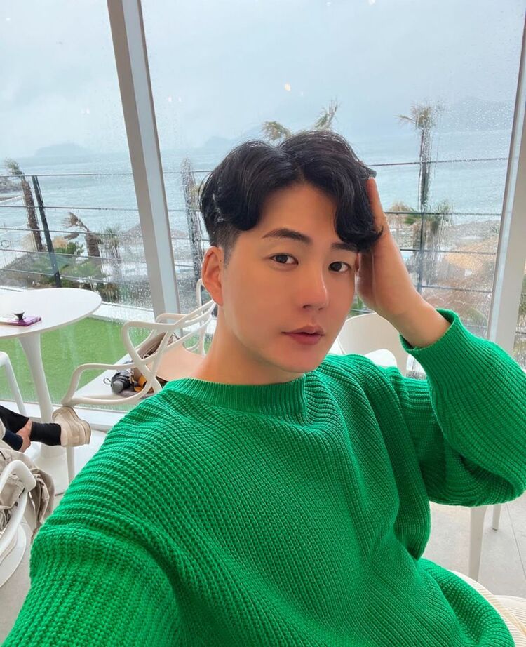  50851757  Han ji hoon, 43 ,    Abbots Langley