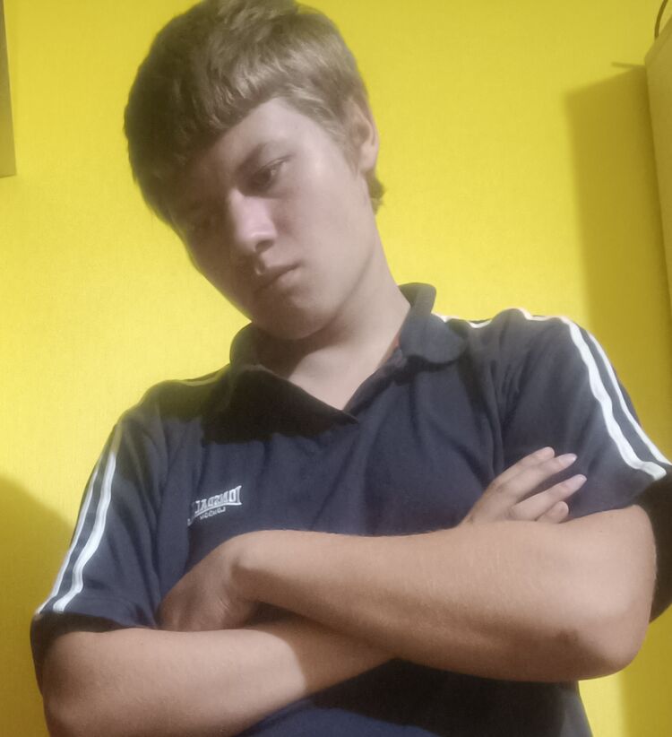  ,   Artem, 18 ,   ,   
