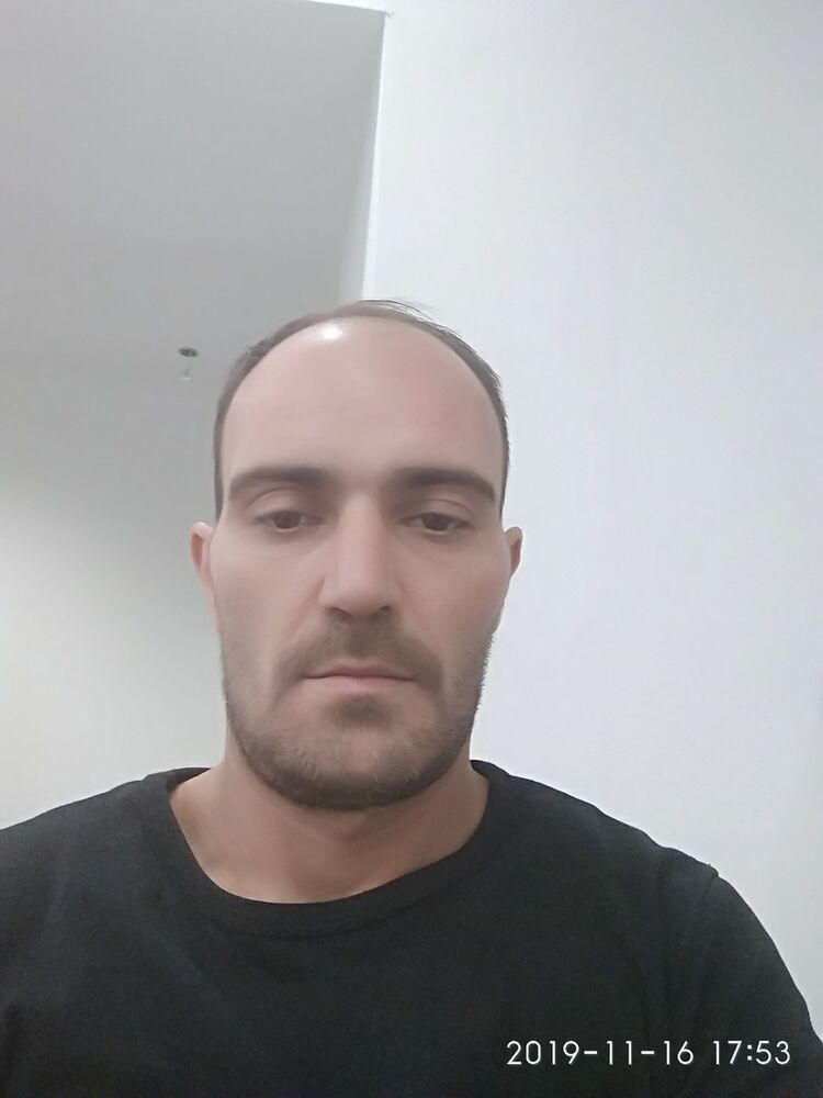 18141657  Bugva, 40 ,    
