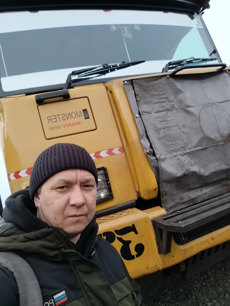  52759687  , 39 ,    