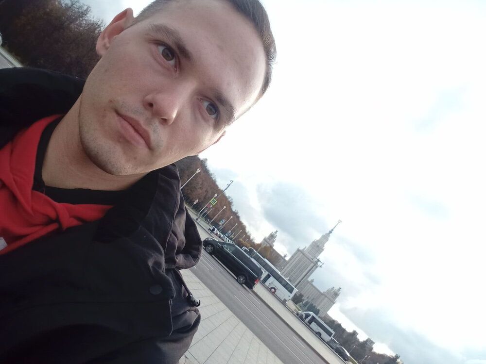  54640517  Michael, 27 ,    