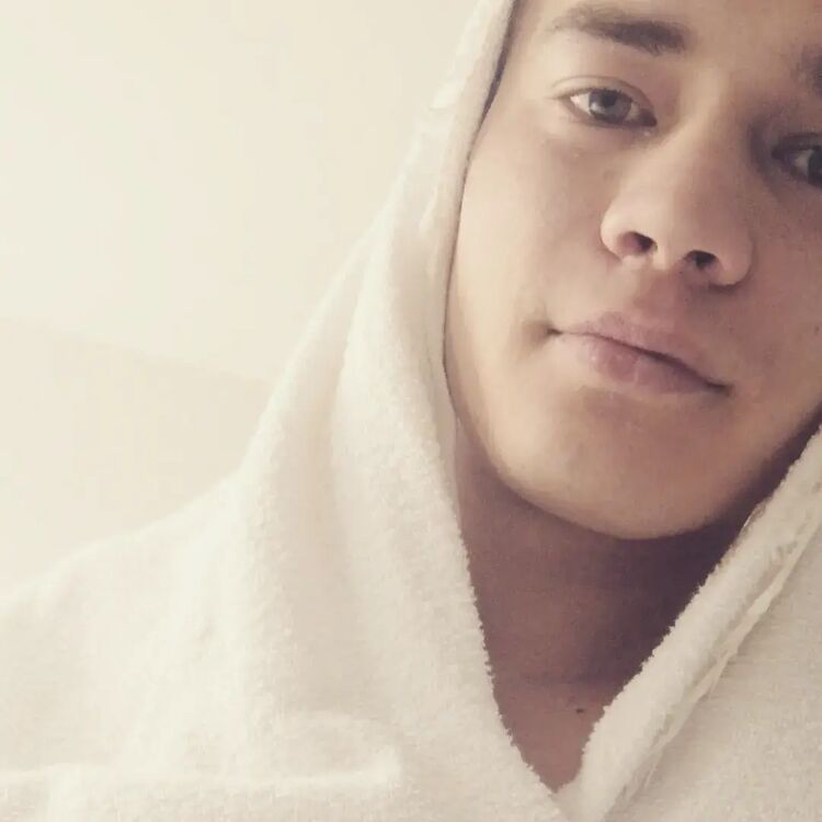  ,   Farid, 29 ,   c 