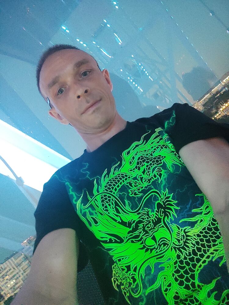  44938847  , 37 ,    