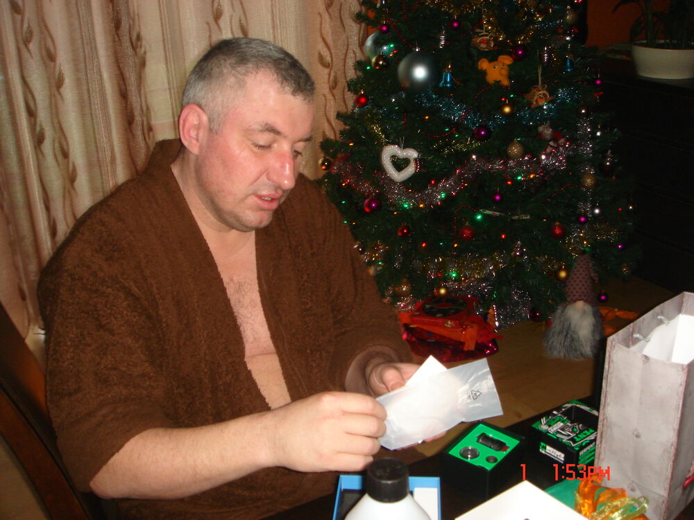  24570307  Evgenij, 51 ,    