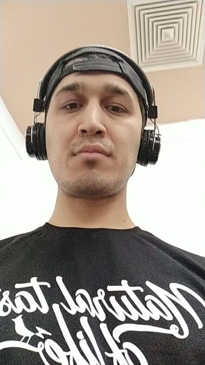  ,   Shoxrux, 33 ,   ,   , c 