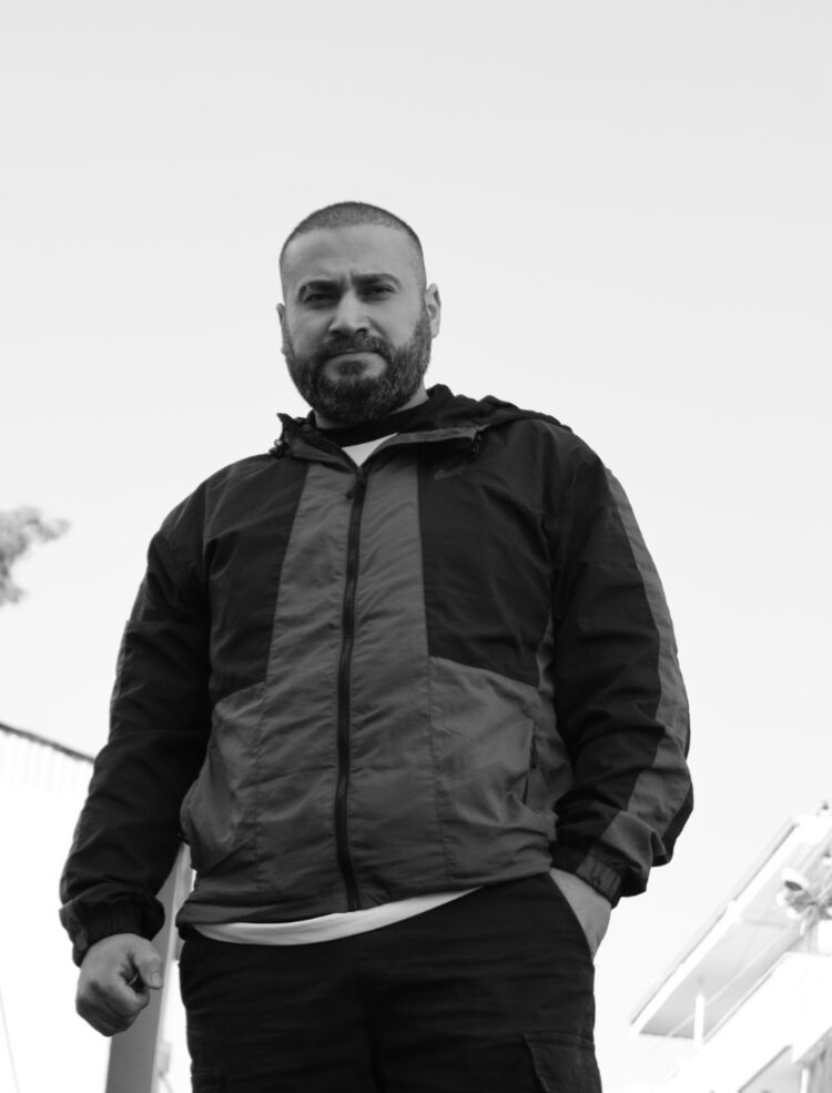  ,   Ozgurrr, 35 ,   ,   , c 
