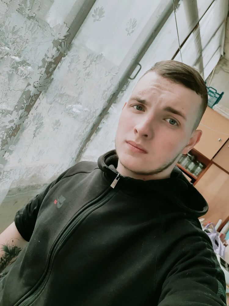  27057817  Alexander, 23 ,    