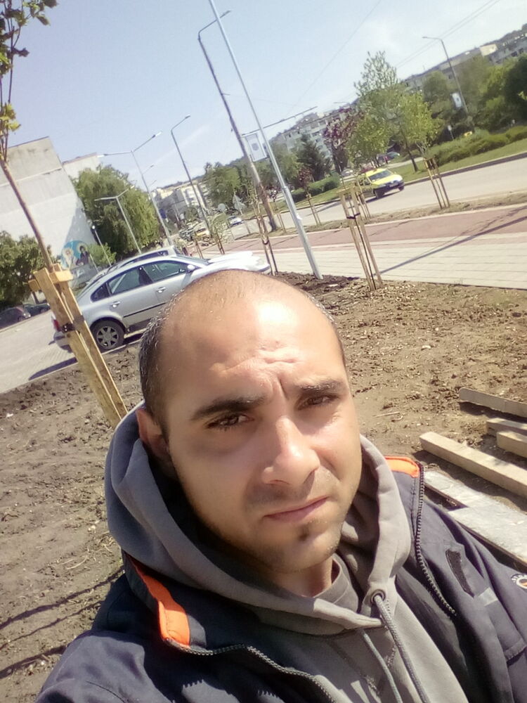  ,   Hyusmen, 33 ,   ,   , c 