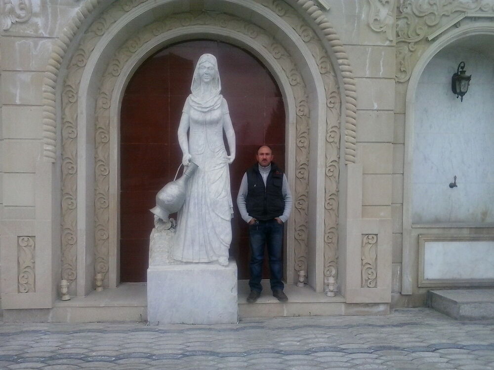  4489717  Ali, 52 ,    