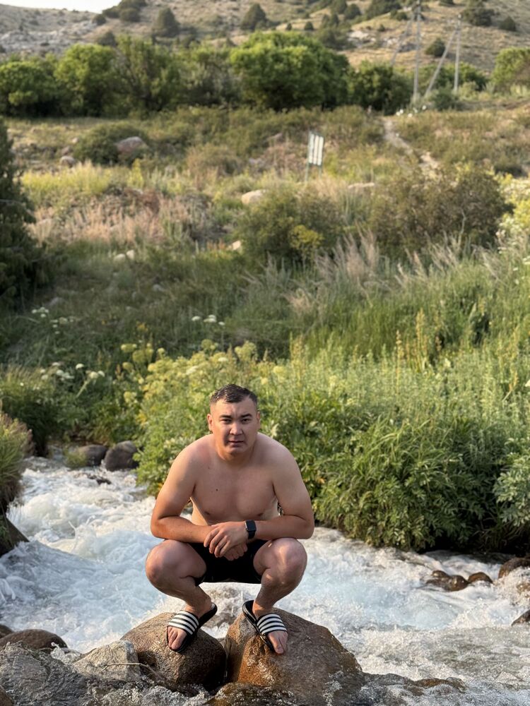  52751877  , 34 ,    