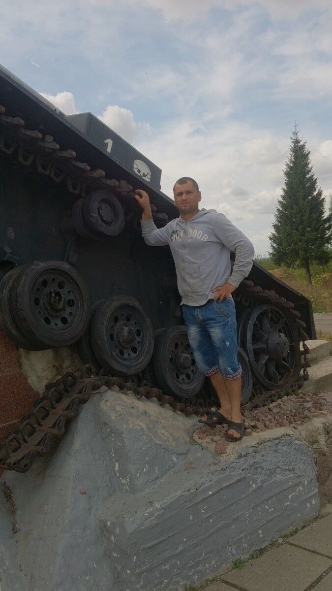  5904847  Andrei, 35 ,    