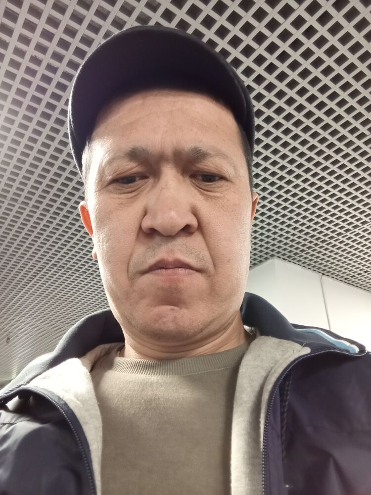  49809107  Surayyo, 41 ,    