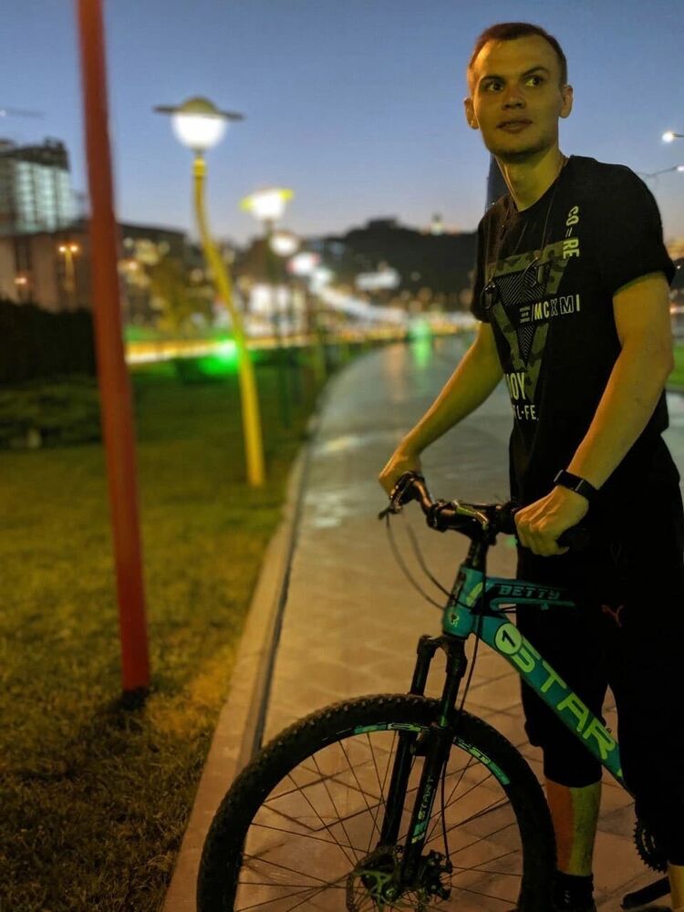  52806427  , 32 ,    