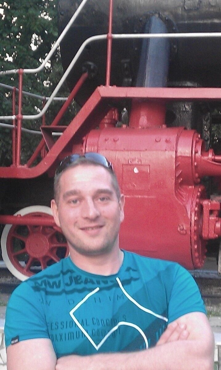  8748257  , 44 ,    