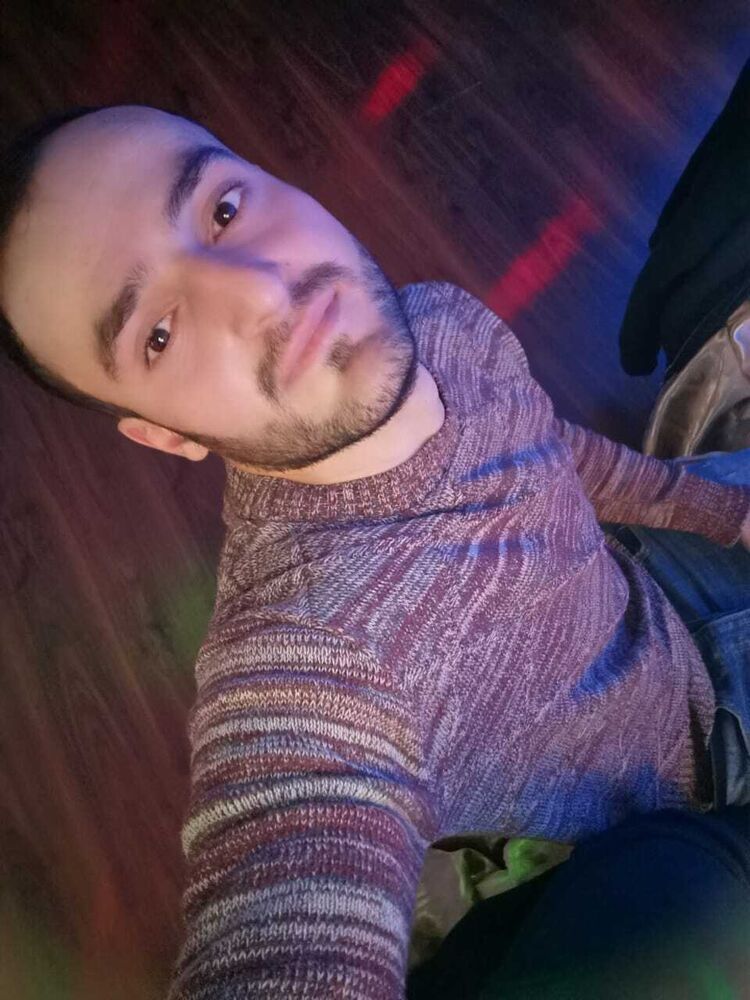  29729397  Munir, 33 ,    