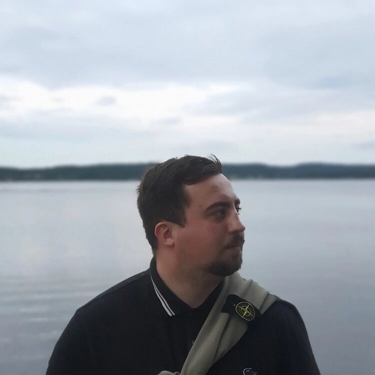  38005307  Semyon, 27 ,    -