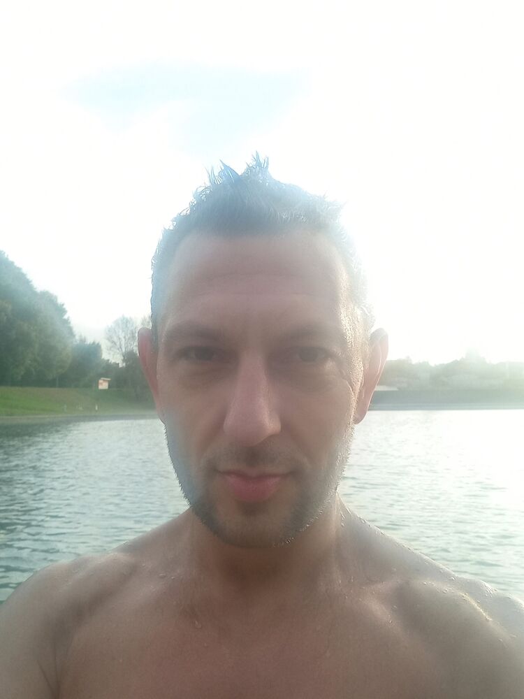  38686497  Joseph, 40 ,    