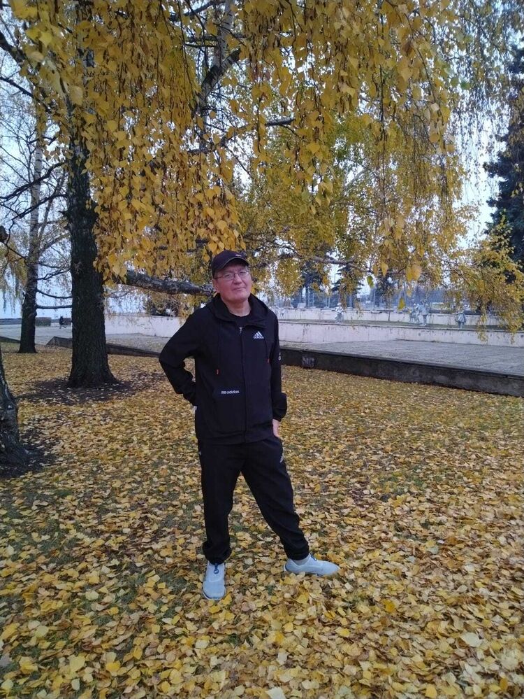  54638497  Yury, 49 ,    