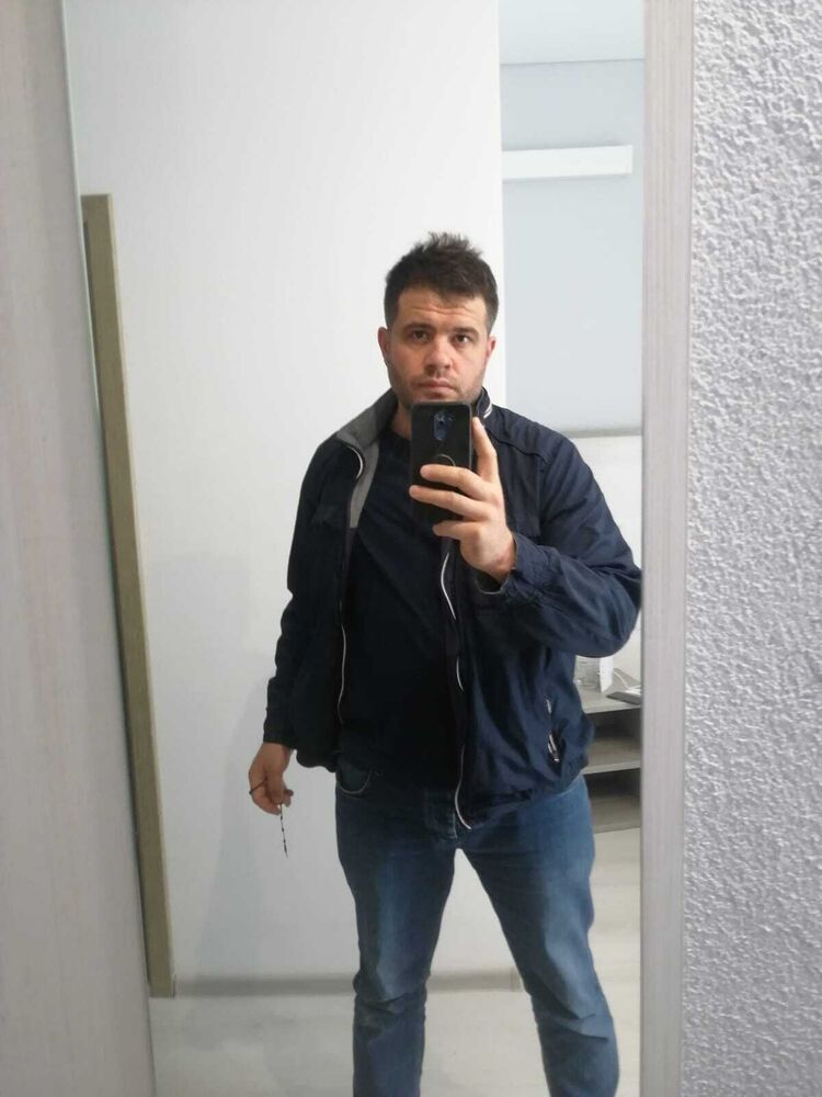  ,   Alpay, 37 ,   ,   