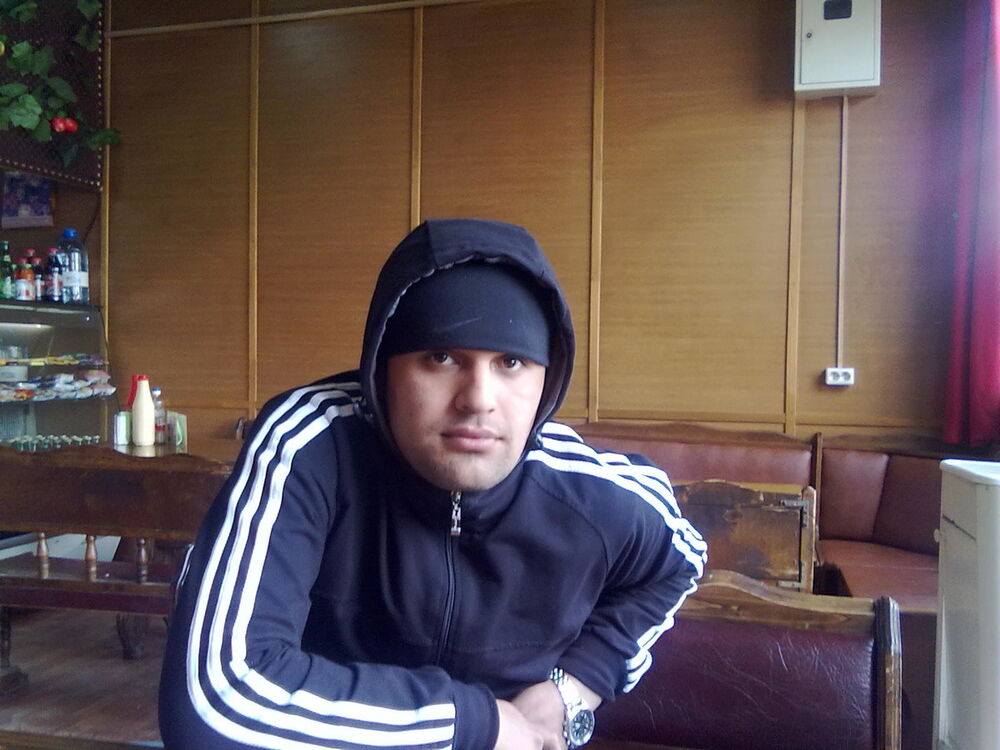  ,   Azizbek, 32 ,   