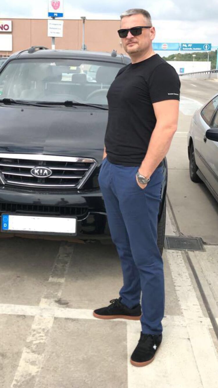  ,   Albert, 48 ,   ,   , c , 
