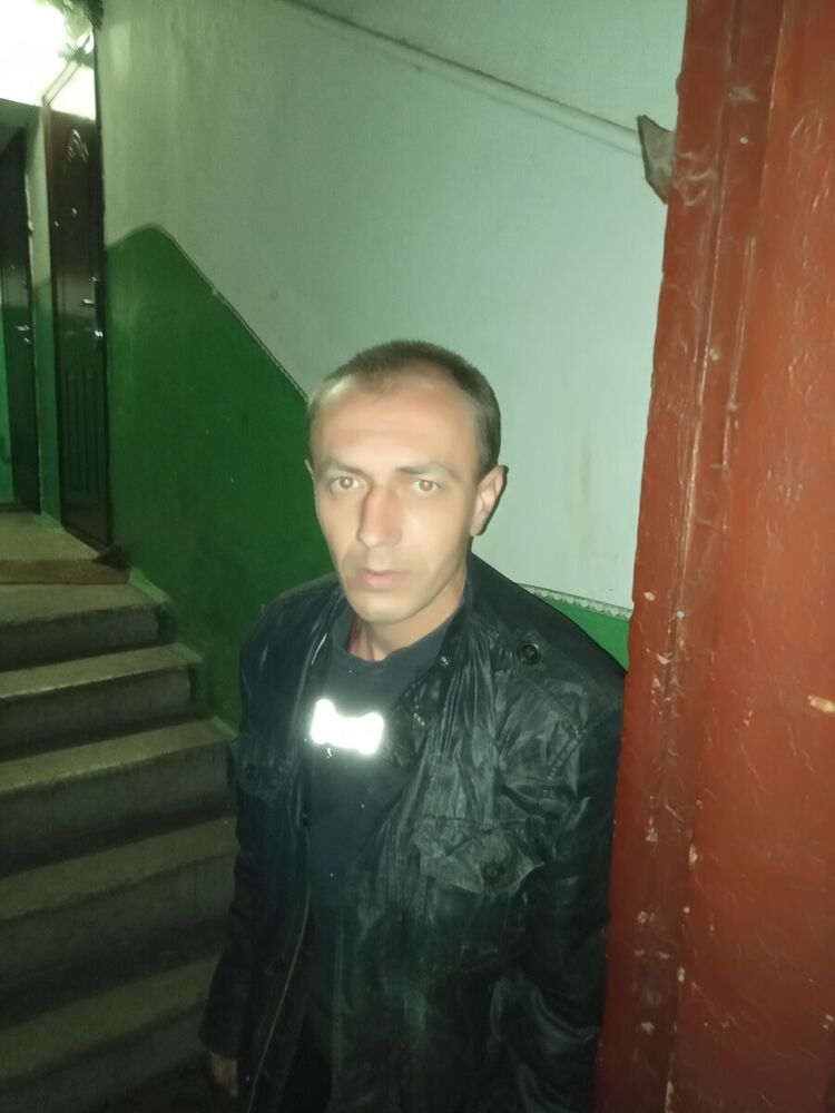  ,   Igor, 43 ,   ,   