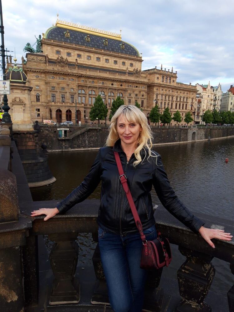  23128037  Valentyna, 52 ,    Radlice