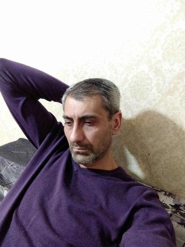  19610887  Arshak, 46 ,    