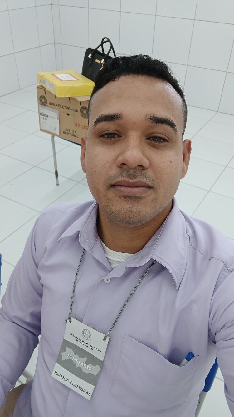  --,   Lukas, 24 ,   ,   