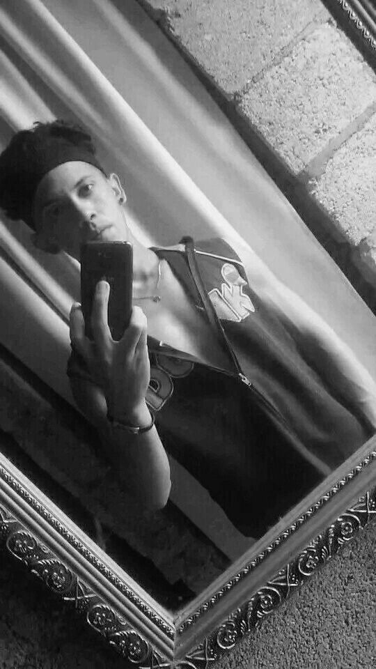  51194597  Keiver, 22 ,    