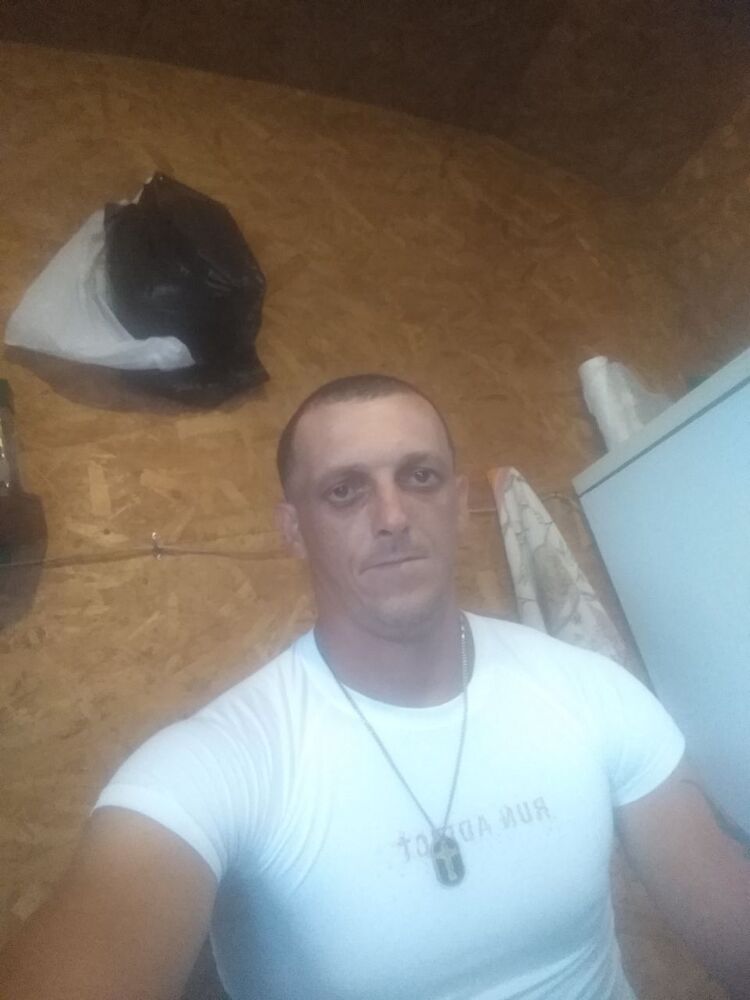  38771047  Evil, 37 ,    