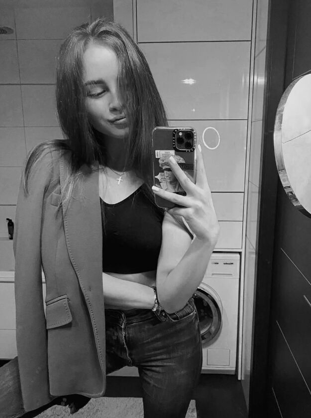  49661877  , 28 ,    