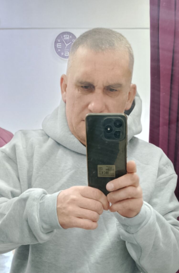  48002257  , 44 ,    