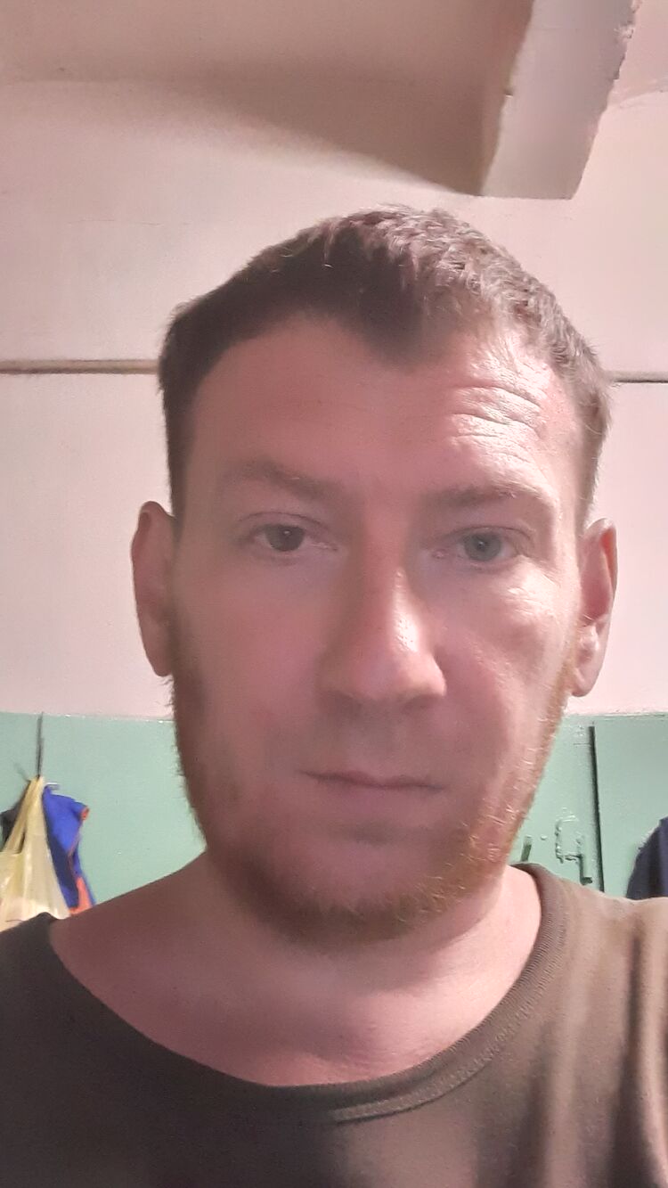 ,   Aleksei, 44 ,   c 
