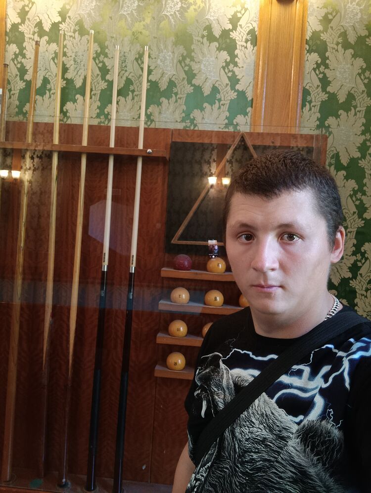  36623157  Alexander, 30 ,    