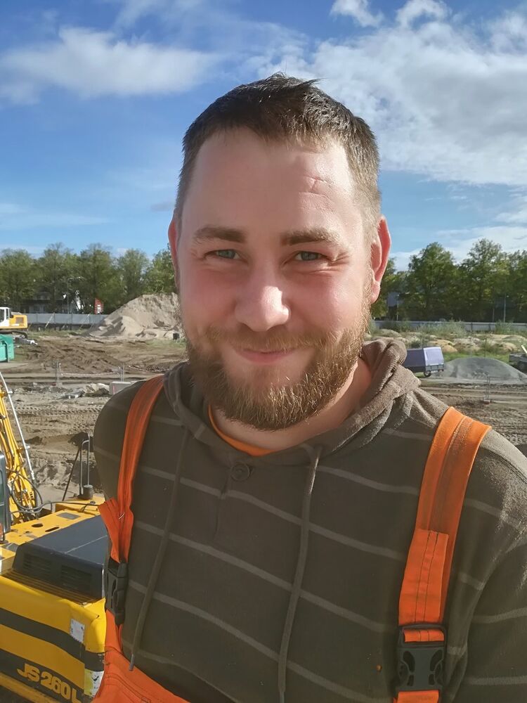  ,   Alex, 42 ,   ,   , c 