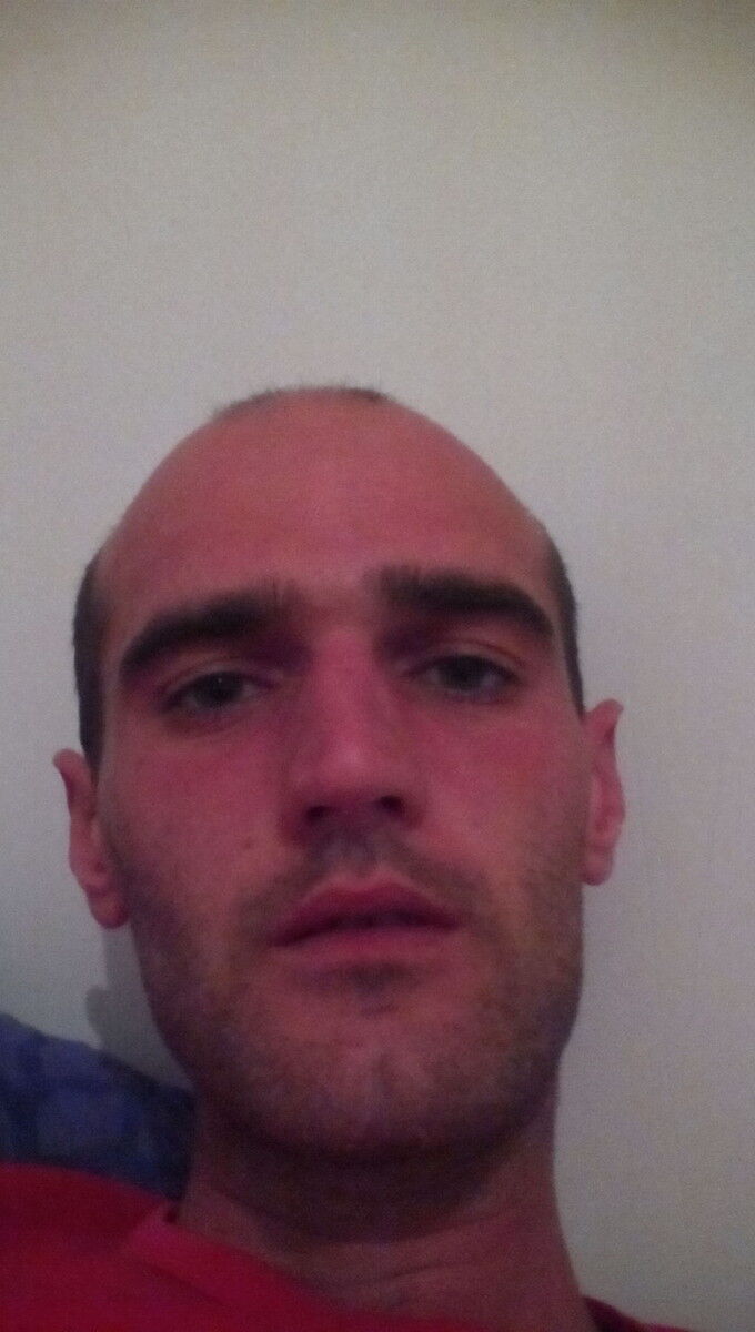  8307637  Ruslan, 39 ,    