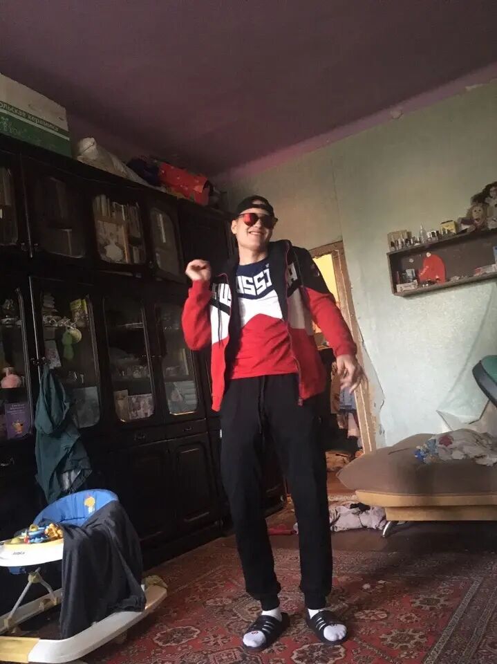  38136037  , 25 ,    