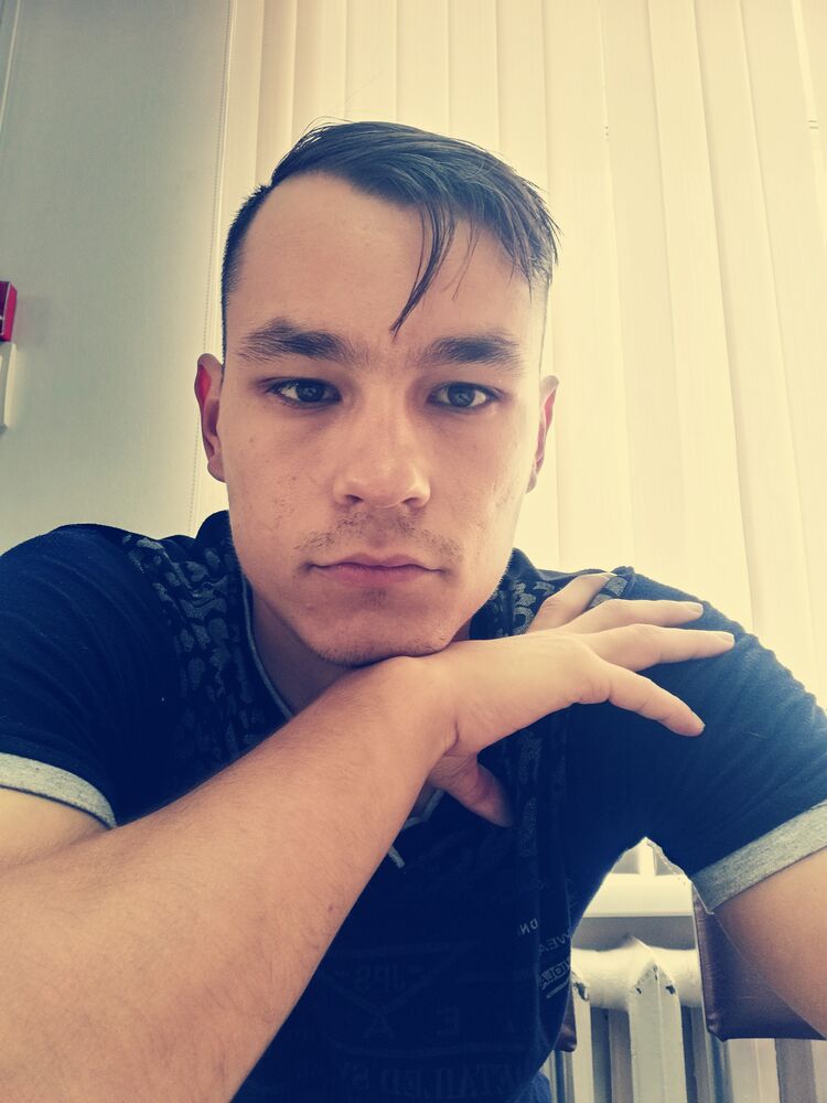  29232327  Vlad, 26 ,    