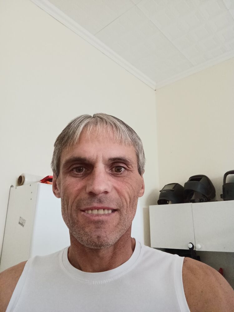  28251737  , 44 ,    
