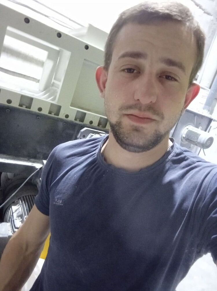  42308497  , 27 ,    