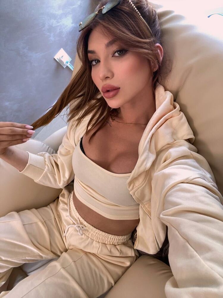 ���������� �������, ���� ������� Adelina, 22 ����, ������������ ��� ����� � ���������, c�������� ���������