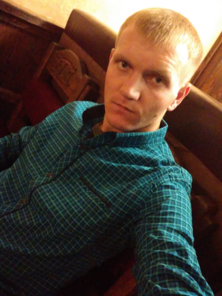  49545687  Nikolai, 29 ,    