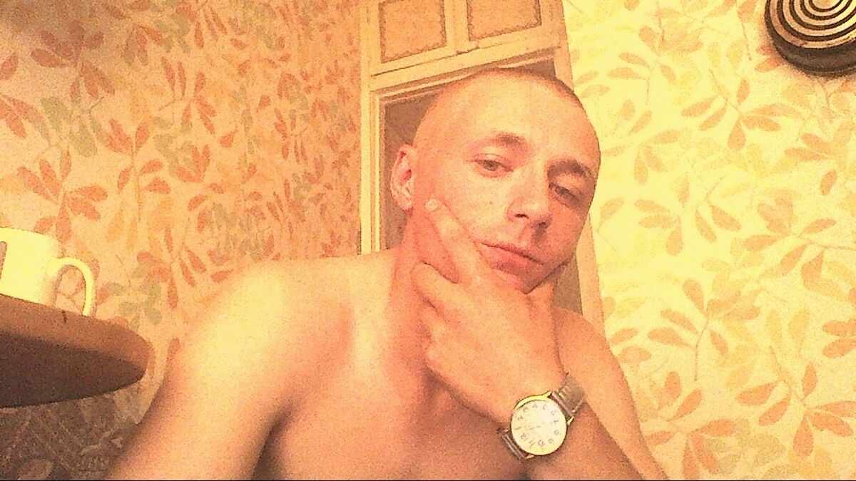  -,   Ivan, 32 ,   