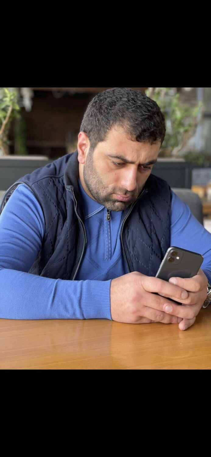  34739497  Vazgen, 34 ,    