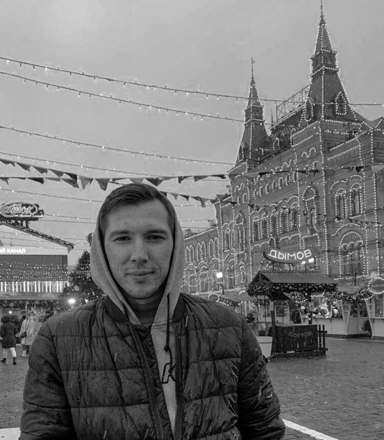  30272067  Maksim, 29 ,    -